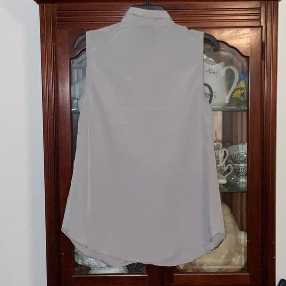 Light Gray Embellished Sleeveless Collar Top By: Toxike - Picture 3 of 6